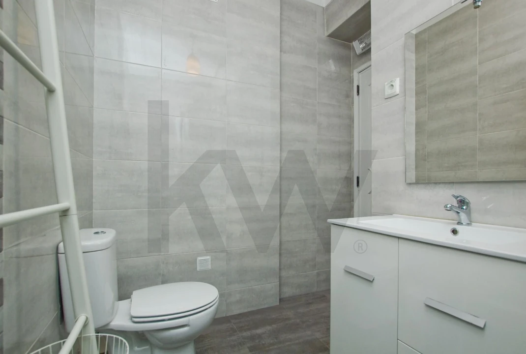 Apartamento T1 para Venda em Avenidas Novas Foto 17