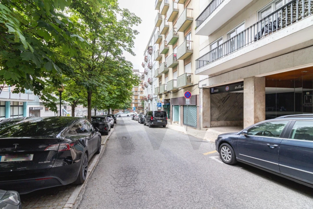 Apartamento T1 para Venda em Avenidas Novas Foto 22