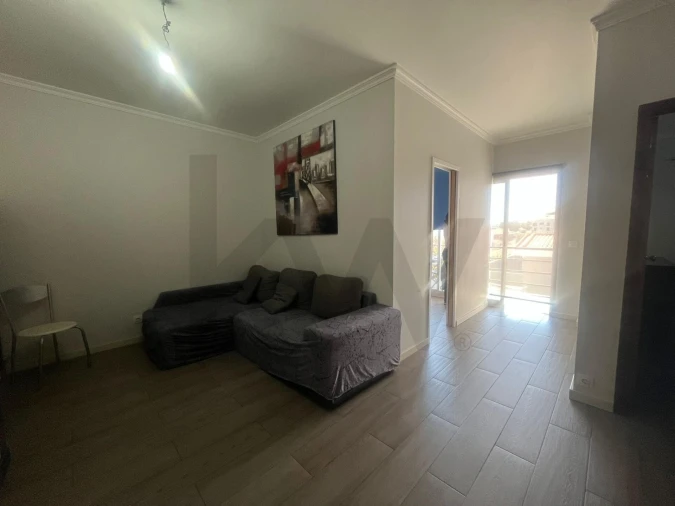 Apartamento T1 para Arrendamento em Santo Antonio Foto 5