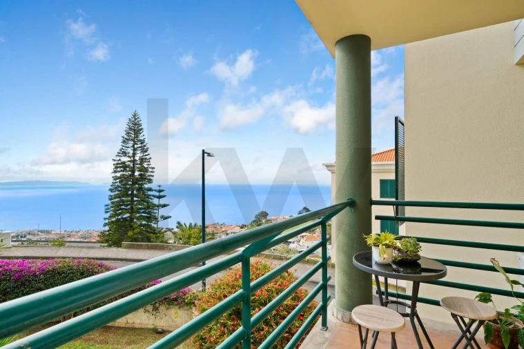 Apartamento T3 para Venda em Caniço Foto 4