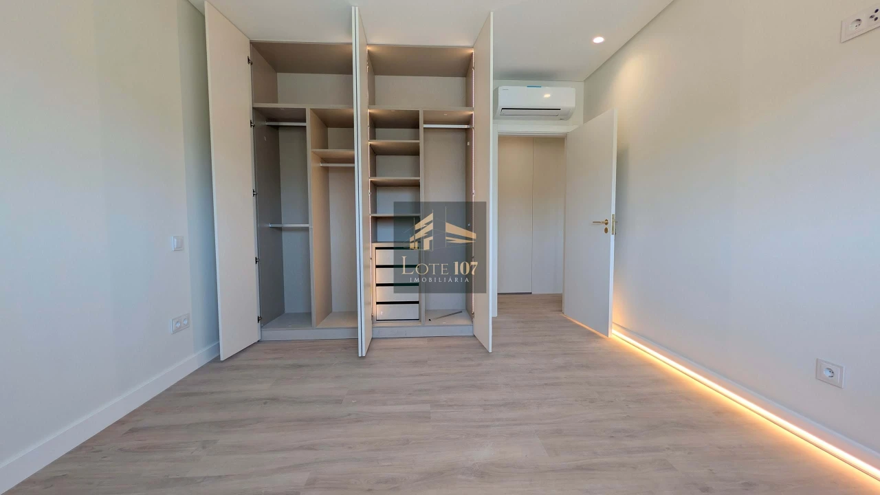 Apartamento T2 para Venda em Pinhal Novo Foto 13