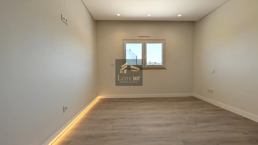 Apartamento T2 para Venda em Pinhal Novo Foto 12