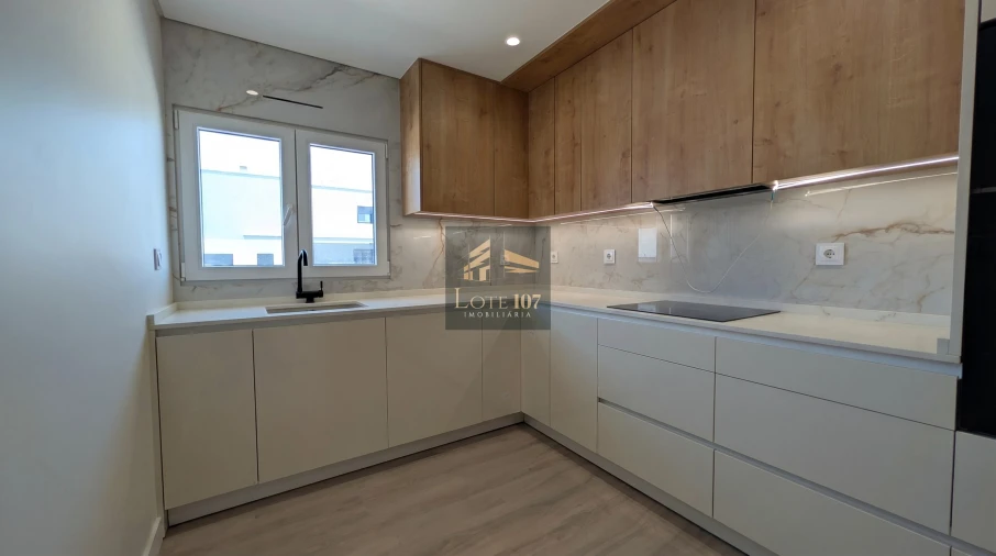 Apartamento T2 para Venda em Pinhal Novo Foto 2