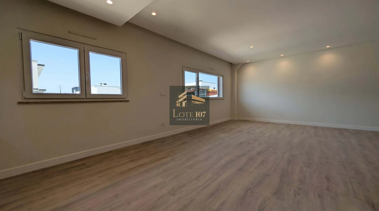 Apartamento T2 para Venda em Pinhal Novo Foto 5