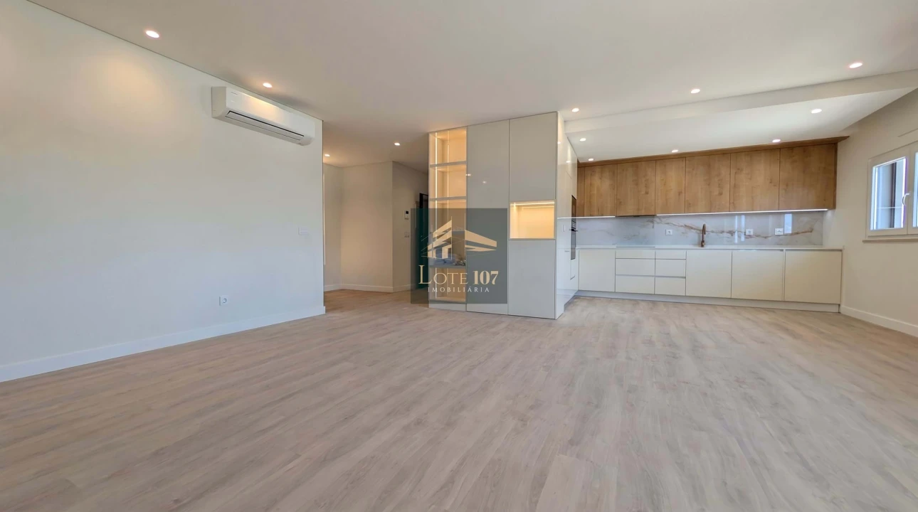 Apartamento T2 para Venda em Pinhal Novo Foto 1
