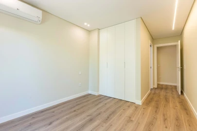 Apartamento T3 para Venda em Pontinha e Famões