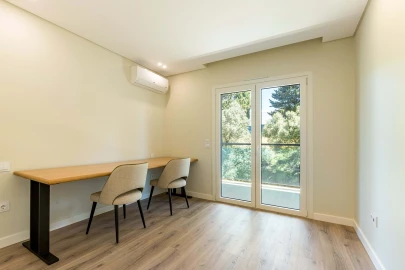 Apartamento T3 para Venda em Pontinha e Famões