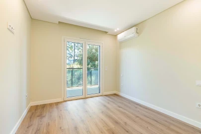 Apartamento T3 para Venda em Pontinha e Famões