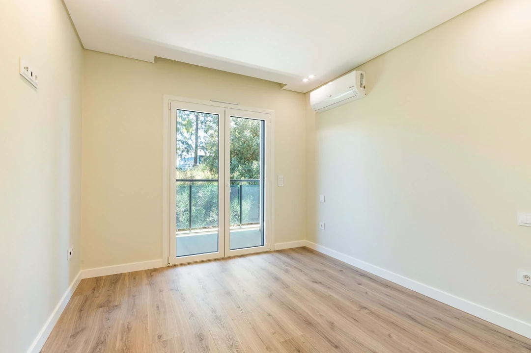 Apartamento T3 para Venda em Pontinha e Famões Foto 13