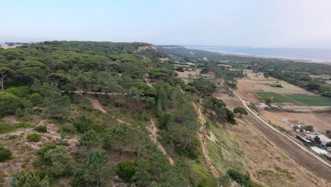 Terreno para Venda em Charneca de Caparica e Sobreda