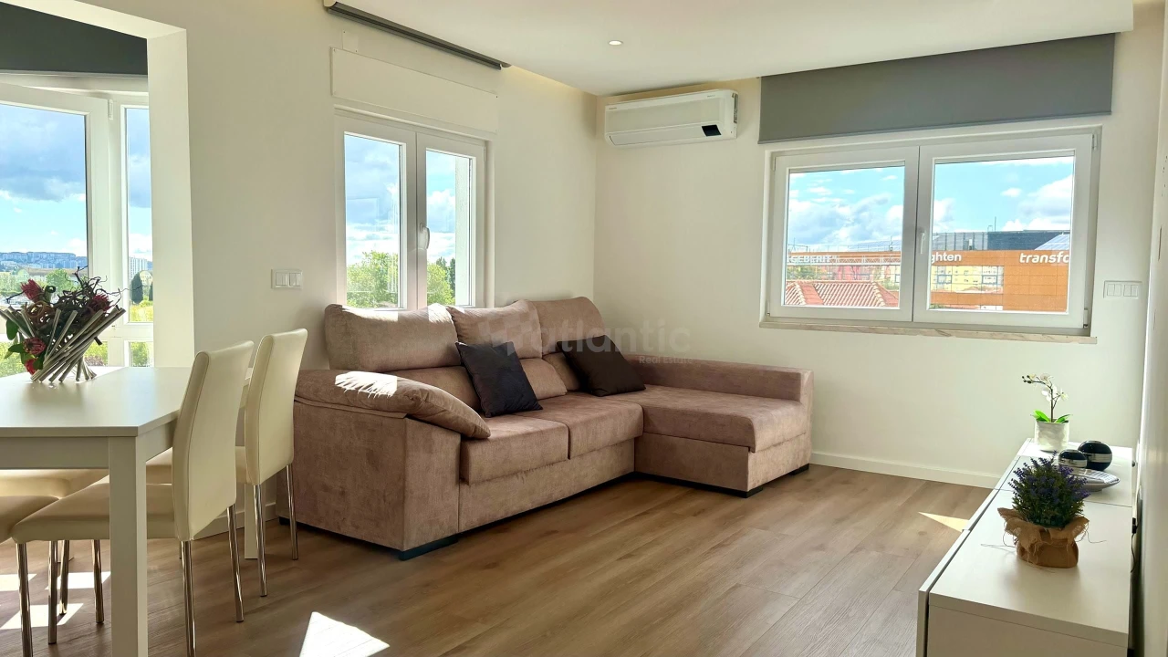 Apartamento T1 para Venda em Carnide Foto 8