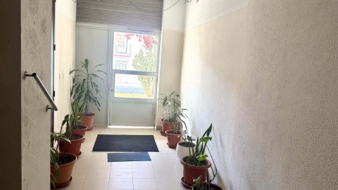 Apartamento T1 para Venda em Carnide