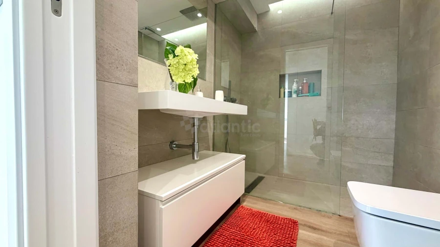 Apartamento T1 para Venda em Carnide Foto 17