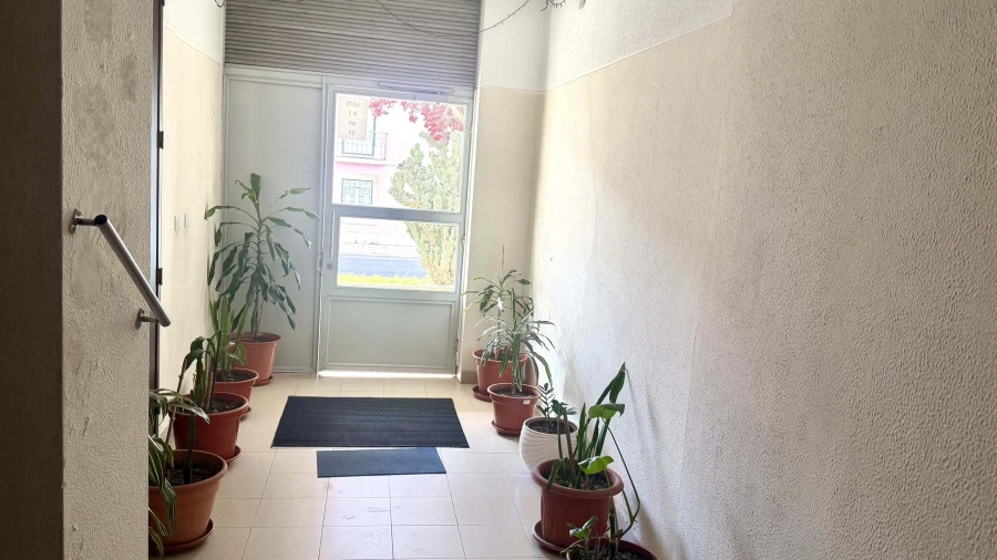 Apartamento T1 para Venda em Carnide Foto 24