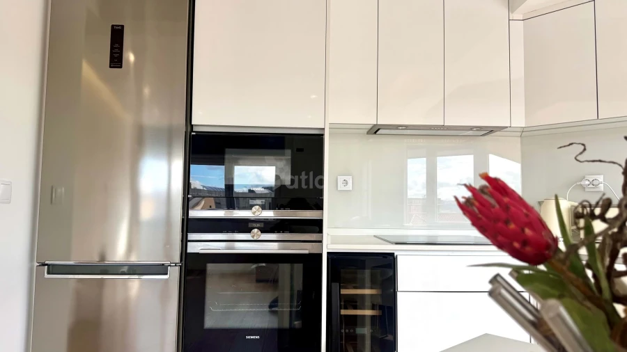 Apartamento T1 para Venda em Carnide Foto 2