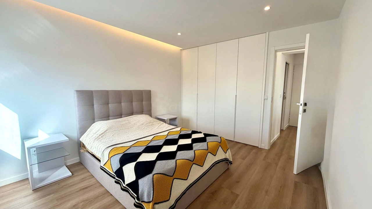 Apartamento T1 para Venda em Carnide Foto 22