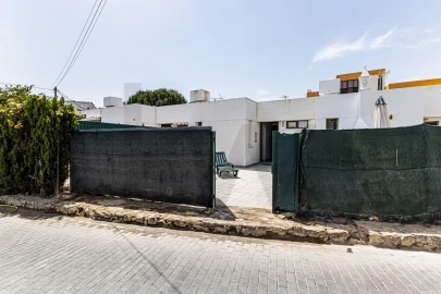 Moradia T1 para Venda em Albufeira e Olhos de Água