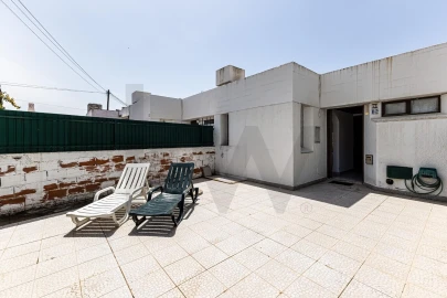 Moradia T1 para Venda em Albufeira e Olhos de Água