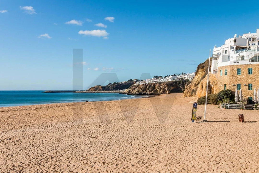Moradia T1 para Venda em Albufeira e Olhos de Água Foto 18