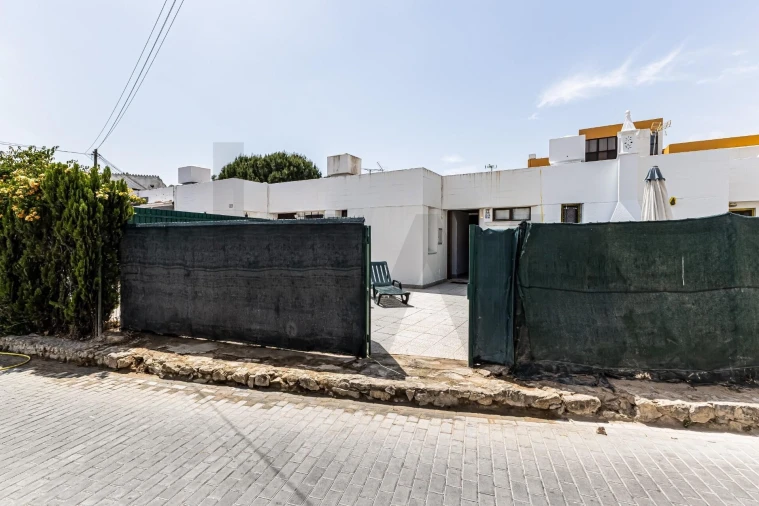Moradia T1 para Venda em Albufeira e Olhos de Água Foto 2