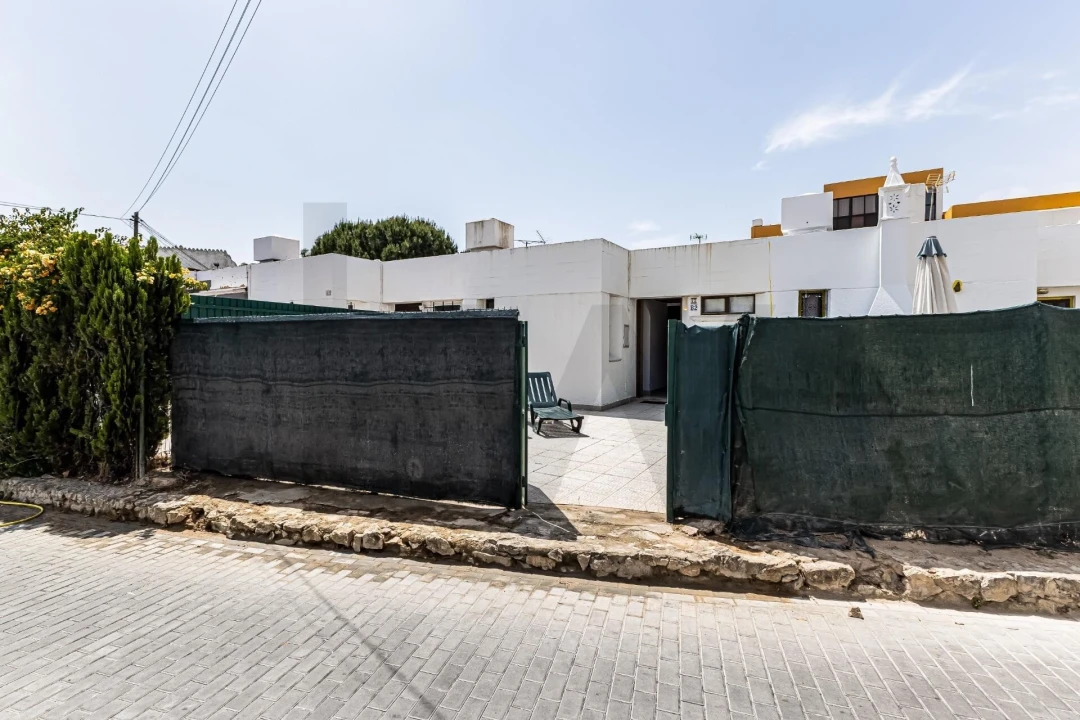 Moradia T1 para Venda em Albufeira e Olhos de Água Foto 2