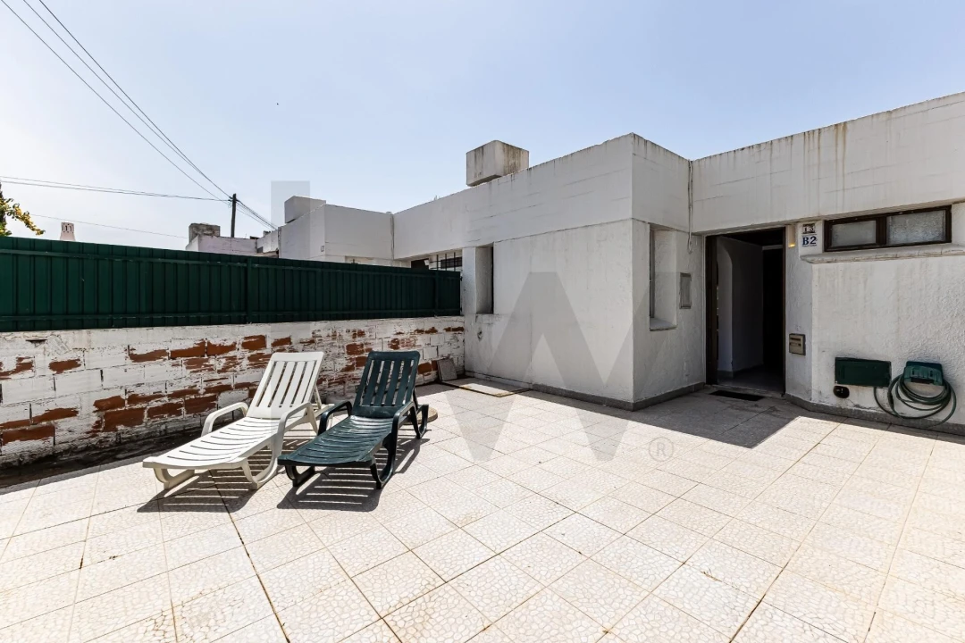 Moradia T1 para Venda em Albufeira e Olhos de Água Foto 1