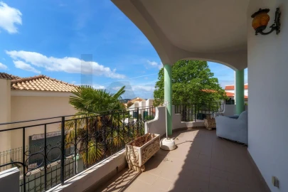 Moradia T5 para Venda em Loule (São Clemente)