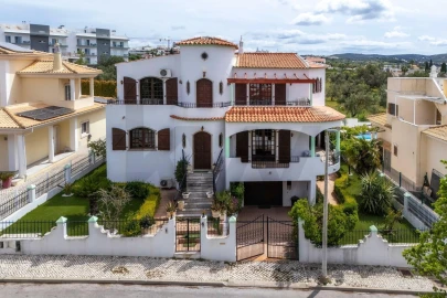 Moradia T5 para Venda em Loule (São Clemente)