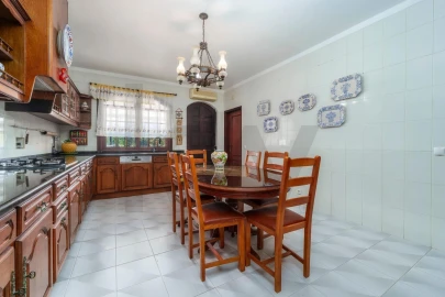 Moradia T5 para Venda em Loule (São Clemente)