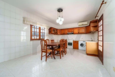 Moradia T5 para Venda em Loule (São Clemente)