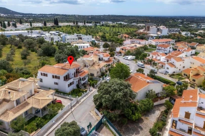 Moradia T5 para Venda em Loule (São Clemente)