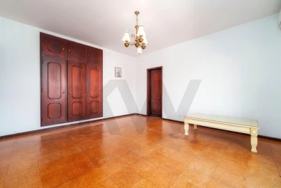 Moradia T5 para Venda em Loule (São Clemente)