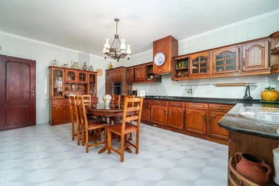 Moradia T5 para Venda em Loule (São Clemente)