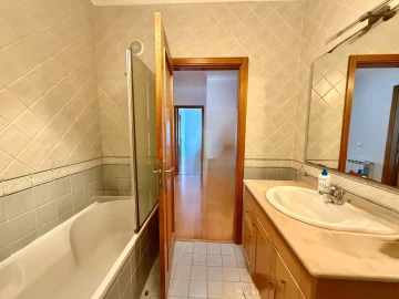 Apartamento T3 para Venda em Parceiros e Azoia