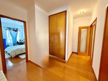 Apartamento T3 para Venda em Parceiros e Azoia