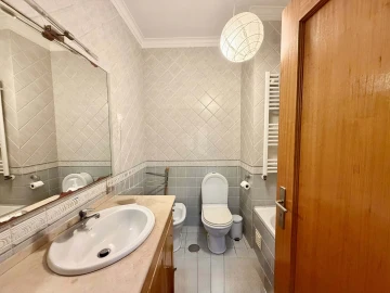 Apartamento T3 para Venda em Parceiros e Azoia
