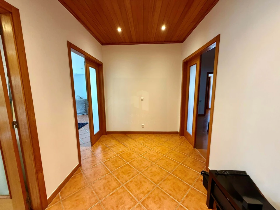 Apartamento T3 para Venda em Parceiros e Azoia Foto 2