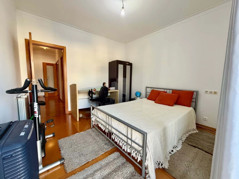 Apartamento T3 para Venda em Parceiros e Azoia Foto 15