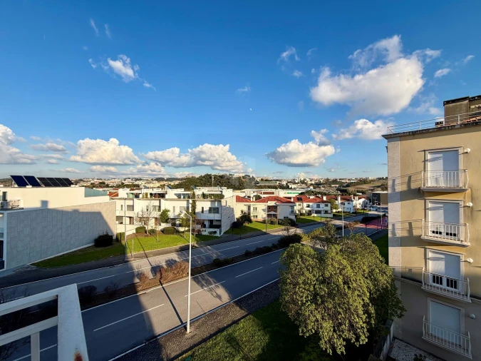 Apartamento T3 para Venda em Parceiros e Azoia Foto 16