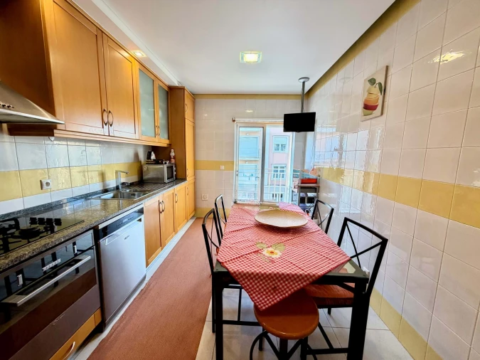 Apartamento T3 para Venda em Parceiros e Azoia Foto 3