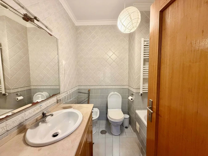 Apartamento T3 para Venda em Parceiros e Azoia Foto 12