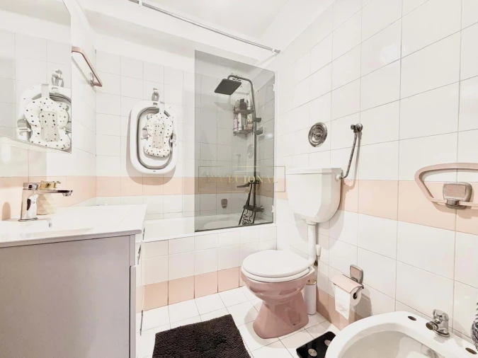 Apartamento T2 para Venda em Cedofeita, Santo Ildefonso, Sé, Miragaia, São Nicolau e Vitória Foto 5