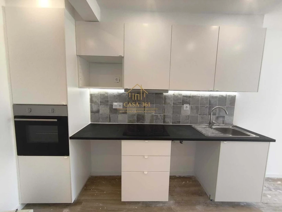 Apartamento T2 para Venda em Póvoa de Santa Iria e Forte da Casa Foto 3