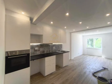 Apartamento T2 para Venda em Póvoa de Santa Iria e Forte da Casa