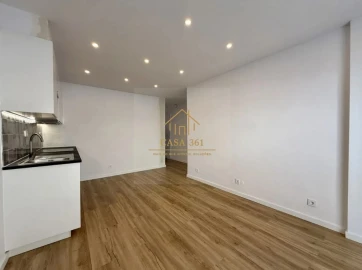 Apartamento T2 para Venda em Sacavém e Prior Velho