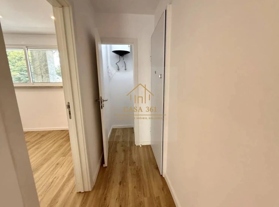 Apartamento T2 para Venda em Sacavém e Prior Velho Foto 8