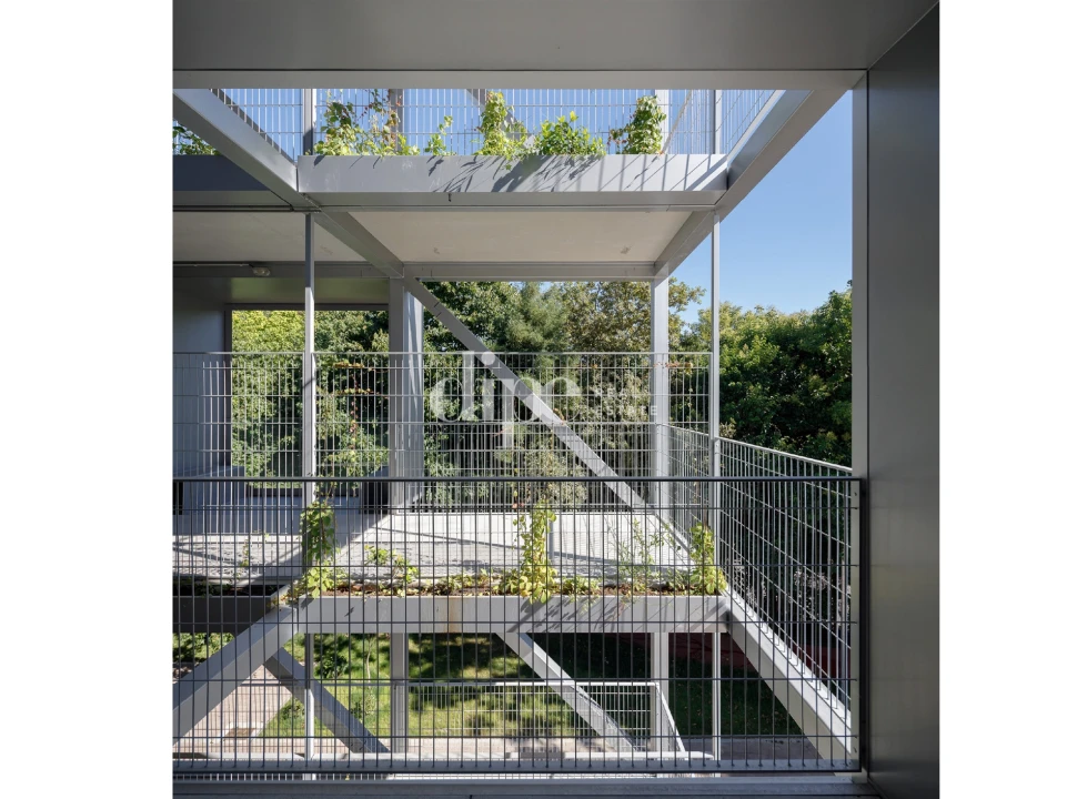 Apartamento T1 para Venda em Azurem Foto 3