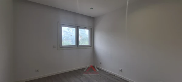 Apartamento T3 para Arrendamento em Leiria, Pousos, Barreira e Cortes