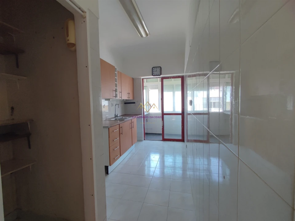 Apartamento T3 para Venda em Seixal, Arrentela e Aldeia de Paio Pires Foto 18