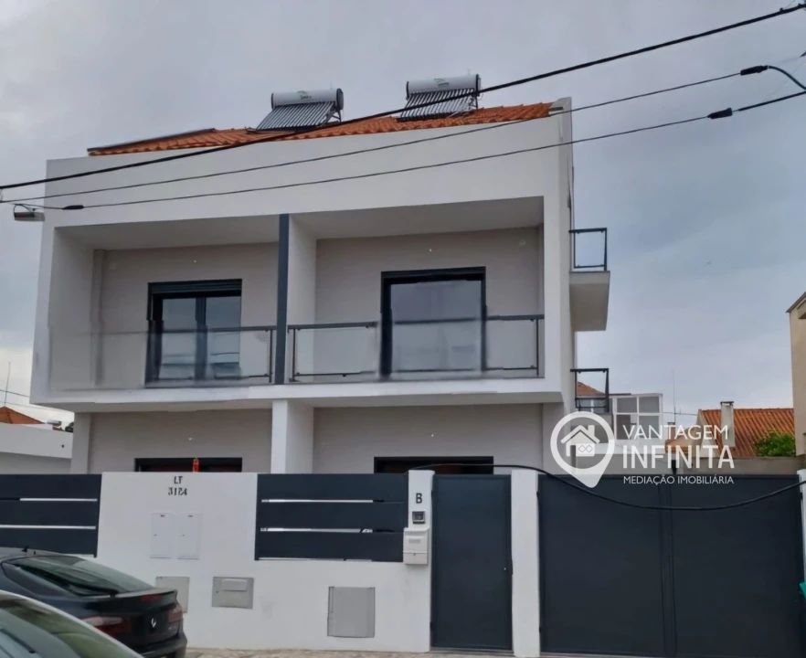 Moradia T3 para Venda em Quinta do Conde Foto 1